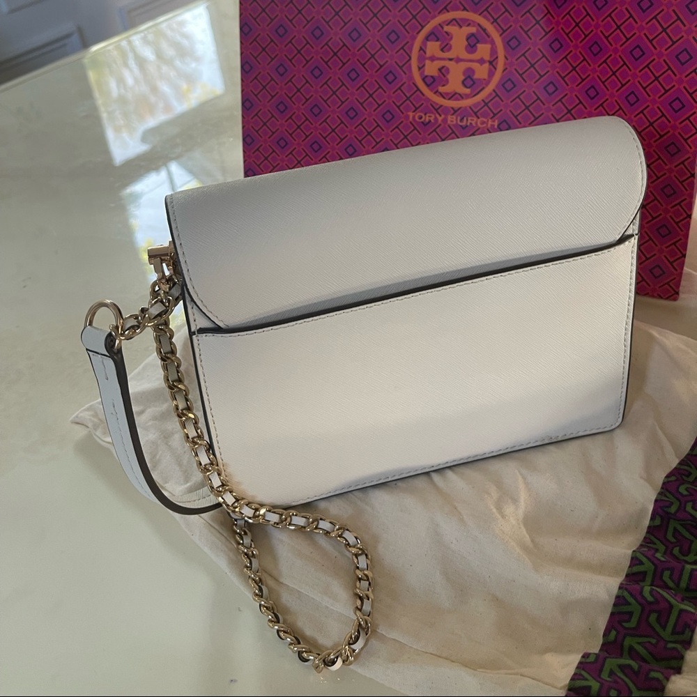 TORY BURCH Robinson Convertible Shoulder Bag Birch - Picture 12 of 12